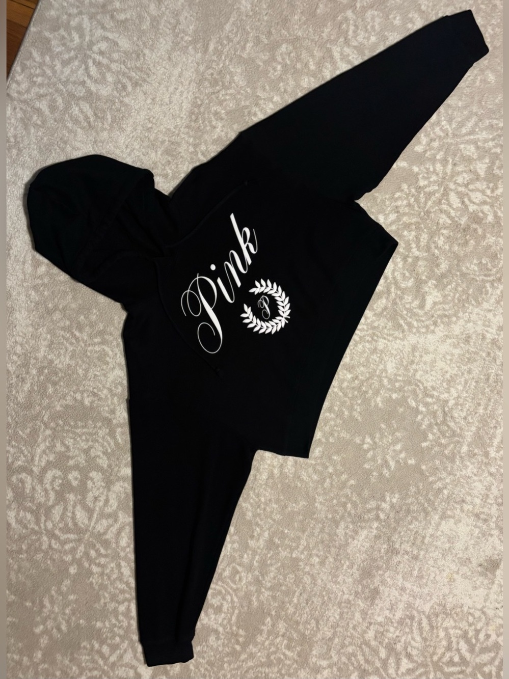 PINK Victoria’s Secret - Black Cropped Hoodie Logo Pullover Sweatshirt LIKE NEW